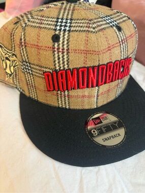 New Era Diamondbacks Plaid Tan & Black Snapback Hat with Red Script